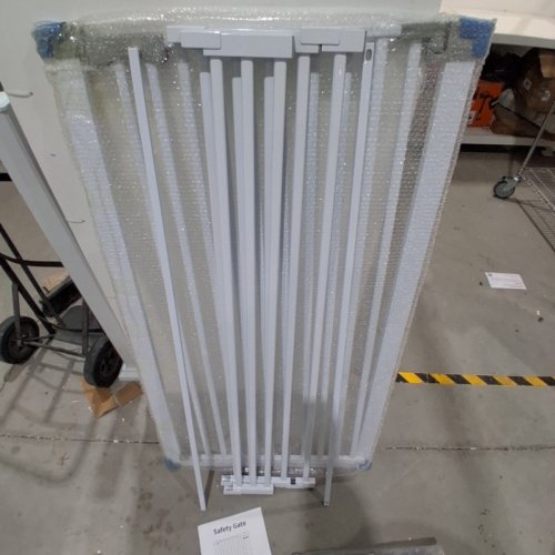 BAVNNRO 51" EXTRA TALL DOORWAY FITTING SAFETY GATE 30" - 41" WIDE - WHITE (MODEL: HYGXTH022X3) image 3