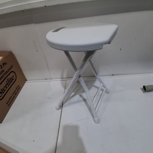 PLASTIC FOLDING STOOP WITH HANDLE - 18" - GREY (MODEL: DZ105/DZ105S) image 3