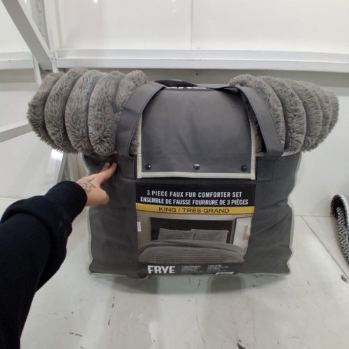 3PC FRYE FAUX FUR COMFORTER SET - KING - GREY (MODEL:1796288) image 3