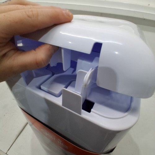 DIAPER GENIE ESSENCE PAIL DIAPER PAIL SYSTEM WITH EASY ROLL REFILL - 24" - WHITE (MODEL: I000908) image 4