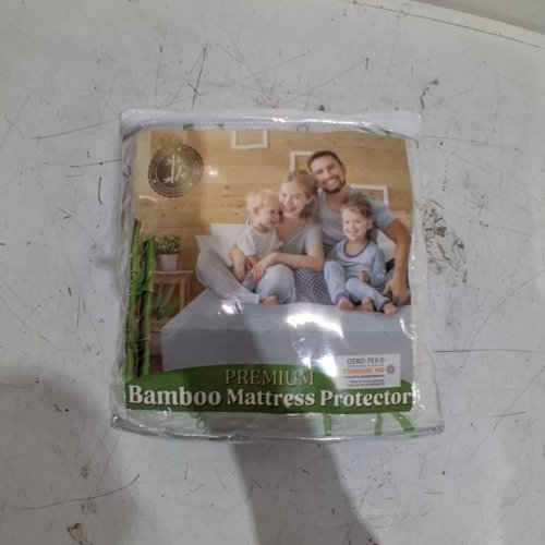 BAMBOO MATTRESS PROTECTOR COVER - FULL - WHITE/GREEN image 2