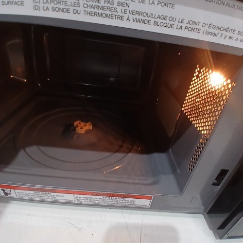 CHEFMAN COUNTERTOP MICROWAVE OVEN - 0.7 CU. FT - BLACK (MODEL: RJ55-7-V2-CA) image 4