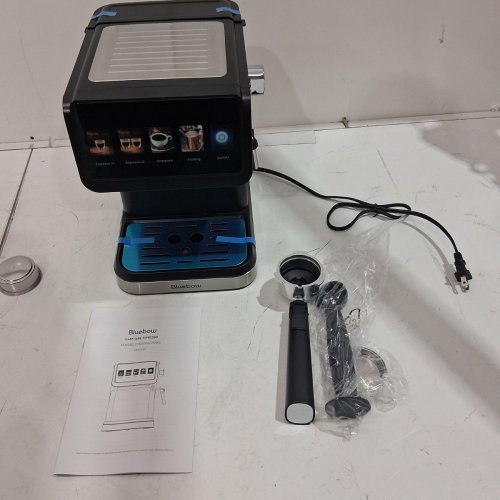 BLUEBOW COFFEE/ESPRESSO MACHINE WITH MILK FROTHER STEAM WAND- 120 V 1050W - BLACK (MODEL: CM3160) image 4