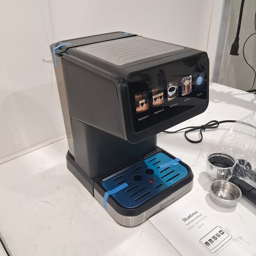 BLUEBOW COFFEE/ESPRESSO MACHINE WITH MILK FROTHER STEAM WAND- 120 V 1050W - BLACK (MODEL: CM3160) image 6