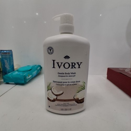 IVORY GENTLE BODY WASH - NOTES OF COCONUT - 1.03L image 2