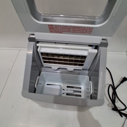 FRIGIDAIRE XL DIGITAL ICE MAKER - MAKES 40LBS/DAY - STAINLESS STEEL (MODEL: EFIC452-SS-CU) image 4