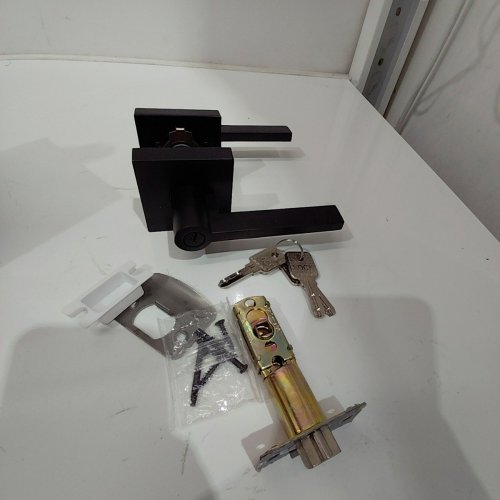 SQUARE ENTRY DOOR LEVER/HANDLE WITH KEY - BLACK image 2