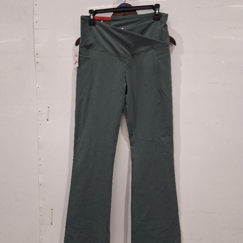 WOMENS TUFF ATHLETICS BOOT CUT YOGA PANTS - MEDIUM - GREEN (STYLE: 1961377) image 2