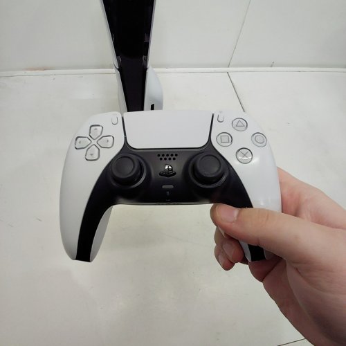 SONY PLAYSTATION 5 SLIM (PS5) CONSOLE WITH WIRELESS CONTROLLER - DISC EDITION - 1TB (MODEL: CFI-2015) image 7