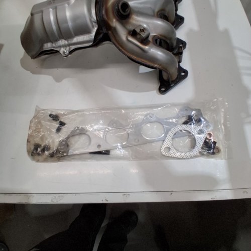 CATALYTIC CONVERTER COMPATIBLE WITH MITSUBISHI LANCER 2002-2007 L4 2.0 L image 4