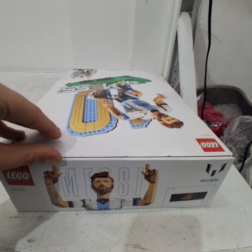 958PC LEGO LIONEL MESSI – SOCCER LEGEND SET (MODEL: 43015) image 5