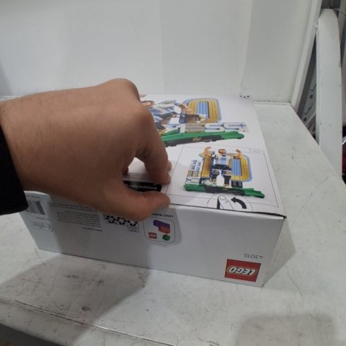 958PC LEGO LIONEL MESSI – SOCCER LEGEND SET (MODEL: 43015) image 6