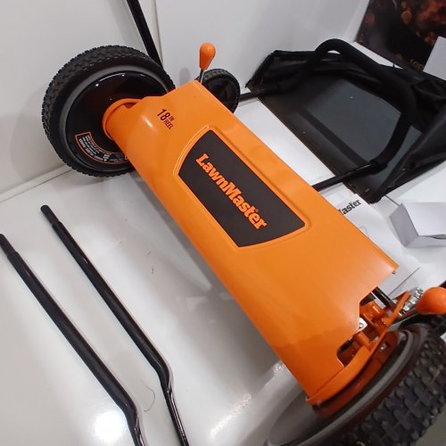 LAWNMASTER PUSH REEL LAWN MOWER - 18" - BLACK/ORANGE (MODEL: LMRM1801) image 4