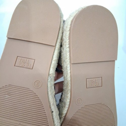 WOMEN'S TIME AND TRU ESPADRILLE SANDALS - 9 - BLACK/NATURAL image 2