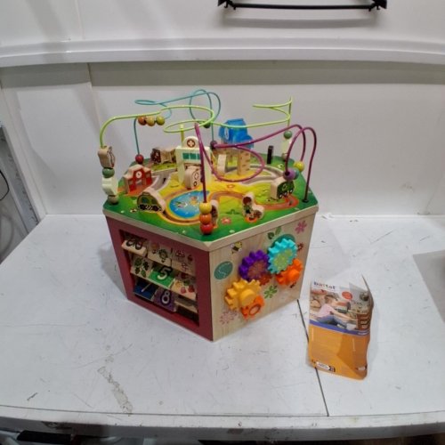 BATTAT CURIOCITY WOODEN ACTITVITY CUBE - MULTICOLOURED image 2