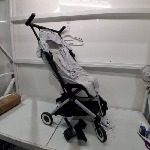 CYBEX LIBELLE LIGHTWEIGHT FOLDABLE TRAVEL STROLLER - MAX: 55LBS - LIGHT GREY (MODEL: 524000221 ) image 2
