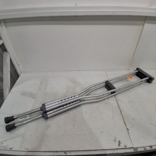 MEDLINE GUARDIAN STANDARD ALUMINUM ADJUSTABLE CRUTCHES - 5.2FT TO 5.10FT - ALUMINUM (MODEL: MDSV80535) image 2