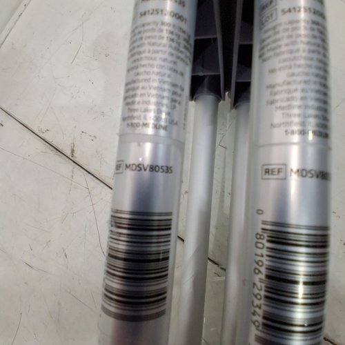 MEDLINE GUARDIAN STANDARD ALUMINUM ADJUSTABLE CRUTCHES - 5.2FT TO 5.10FT - ALUMINUM (MODEL: MDSV80535) image 4