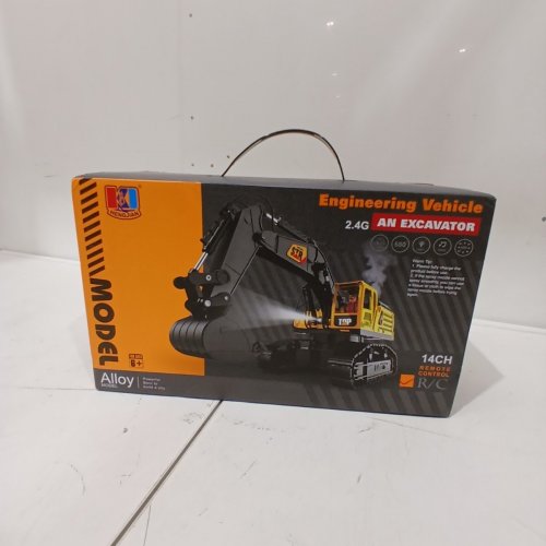 FUYLE REMOTE CONTROL EXCAVATOR WITH LIGHTS AND SOUNDS - 2.4 GHZ - YELLOW image 2