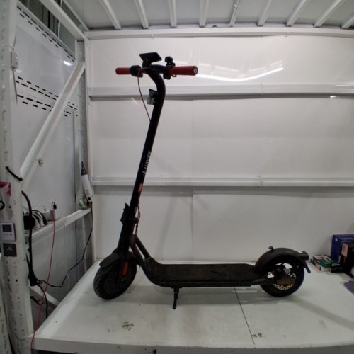NAVEE V40I ELECTRIC SCOOTER FOR ADULTS/TEENS - 40KM RANGE - 32KM/H TOP SPEED - 700W - GREY (MODEL: V40I-U) image 5