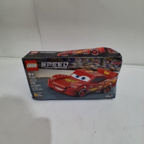270PC LEGO DISNEY LIGHTNING MCQUEEN(MODEL: 77255) image 2