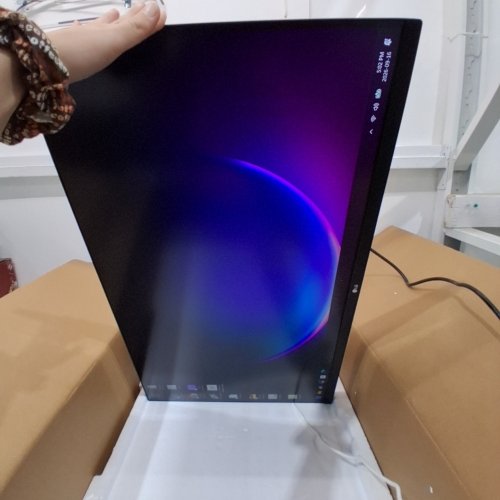 LG UHD 4K ULTRAFINE MONITOR DISPLAY WITH USB TYPE-C CONNECTIONS - 31.5" - WHITE -(MODEL: 32UP83AK-W) image 2