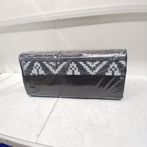 REVERSIBLE WATER-RESISTANT OUTDOOR RUG with led lights - 9FT X 12FT - BLACK/WHITE GEOMETRIC image 2