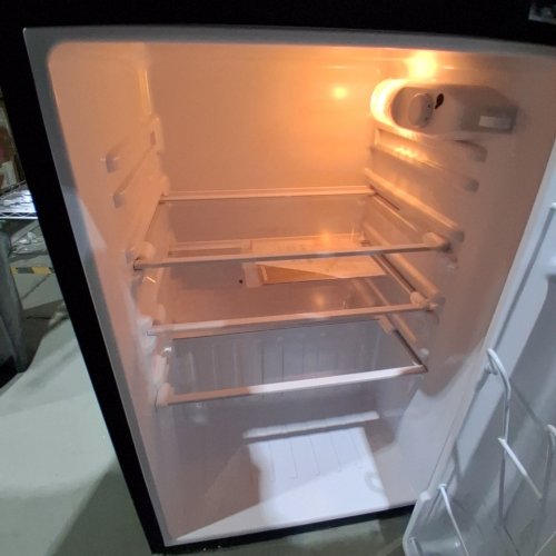 FRIGIDAIRE STAINLESS STEEL 2 DOOR FRIDGE/FREEZER - 4.5 CU. FT. - SILVER/BLACK (MODEL: EFR463-B) image 2