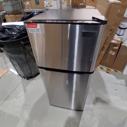 FRIGIDAIRE STAINLESS STEEL 2 DOOR FRIDGE/FREEZER - 4.5 CU. FT. - SILVER/BLACK (MODEL: EFR463-B) image 3