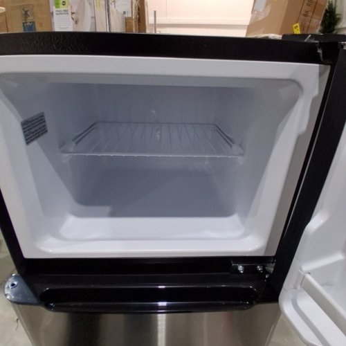 FRIGIDAIRE STAINLESS STEEL 2 DOOR FRIDGE/FREEZER - 4.5 CU. FT. - SILVER/BLACK (MODEL: EFR463-B) image 9
