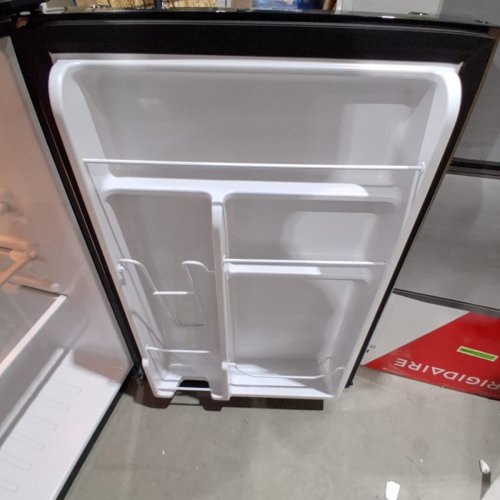 FRIGIDAIRE STAINLESS STEEL 2 DOOR FRIDGE/FREEZER - 4.5 CU. FT. - SILVER/BLACK (MODEL: EFR463-B) image 10