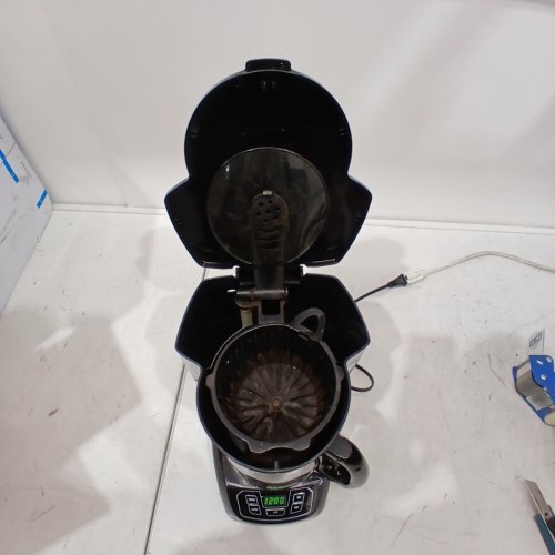 BLACK AND DECKER 12-CUP COFFEE MAKER WITH VORTEX TECHNOLOGY - BLACK (MODEL: CM1110BC) image 4