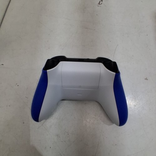 XBOX ONE CORE CONTROLLER - SHOCK BLUE image 4
