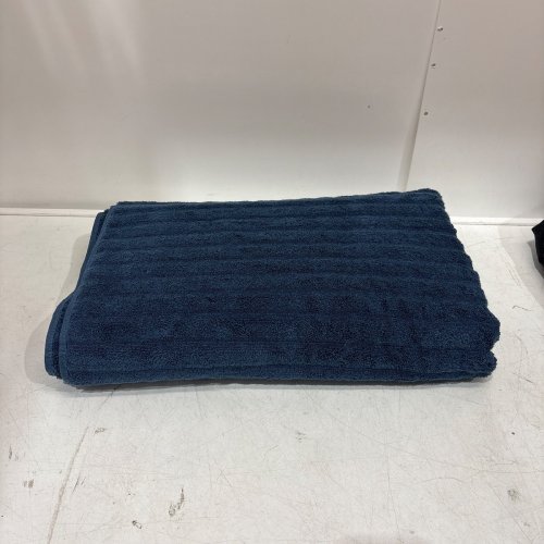 LIVING BY CHRISTY KENSINGTON BATH SHEETS/TOWEL - 35" X 70" - NAVY (MODEL: 1931786) image 3