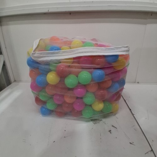 400PK AMAZON BASICS BPA FREE PLASTIC BALL PIT BALLS - 2.3" BALLS - 6 MULTICOLORS (MODEL: 76188) image 2