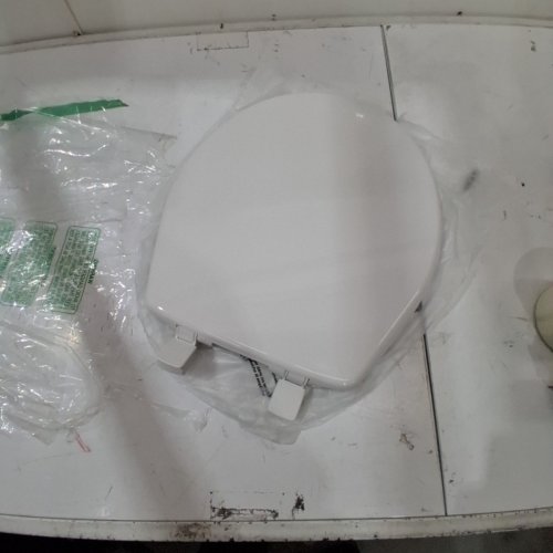 BEMIS PLASTIC ROUND TOILET SEAT - WHITE image 2