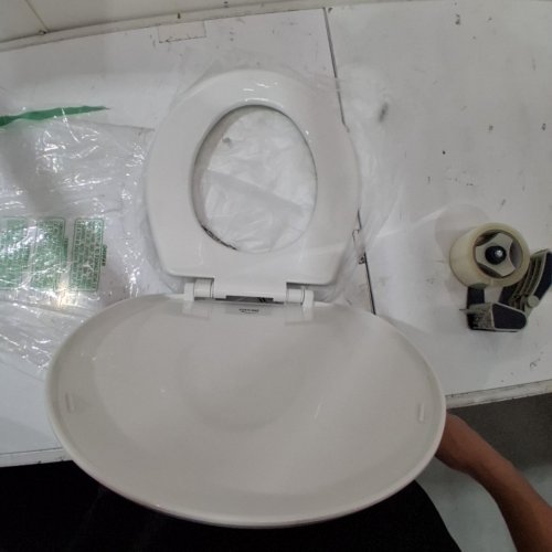 BEMIS PLASTIC ROUND TOILET SEAT - WHITE image 3