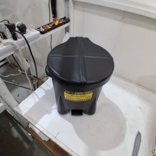 EAGLE OILY WASTE CAN - 6 GAL - BLACK (MODEL: 933) image 3