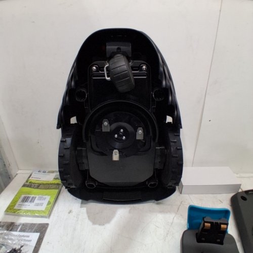 GARDENA SILENO CITY - FULLY AUTOMATIC ROBOTIC LAWNMOWER WITH BLUETOOTH - BOUNDARY WIRE INCLUDED FOR LAWNS UP TO 5400 SQ FT - GREY (MODEL: 15002-20) image 7