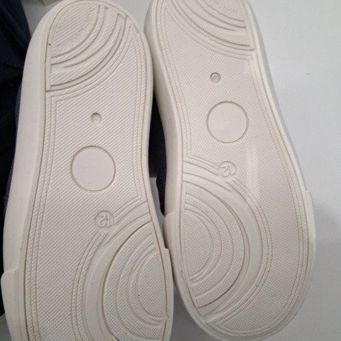 BOY'S GEORGE CASUAL SHOES - SIZE 12 - NAVY image 3