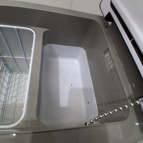 EUHOMY FAST COOLING PORTABLE CAR REFRIGERATOR WITH APP CONTROL - 45L - GREY (MODEL: CF45) image 3