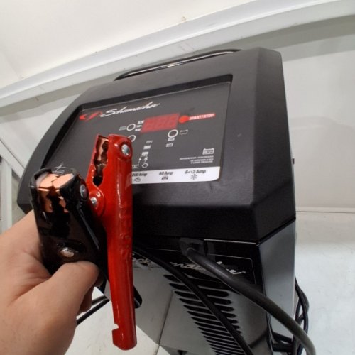 SCHUMACHER ELECTRIC WHEELED AUTOMATIC 6A CAR BATTERY CHARGER AND 200A ENGINE STARTER - 6-IN-1 - FOR 6V/12V POWER SPORT, AUTOMOTIVE, AND MARINE BATTERIES - 33" X 12" - BLACK (MODEL: SC1353) image 5