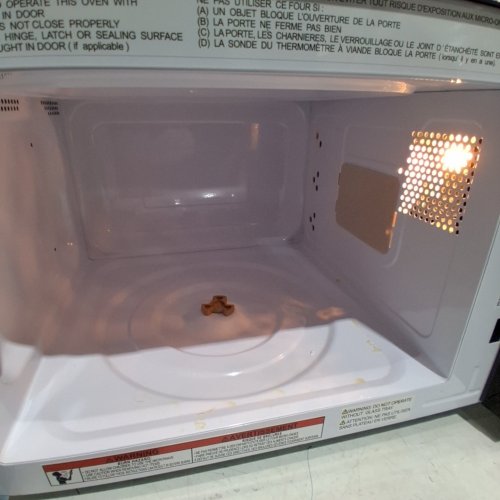FRIGIDAIRE MICROWAVE OVEN - 0. 9CU.FT - 900W - STAINLESS STEEL (MODEL: EMW959-C) image 3
