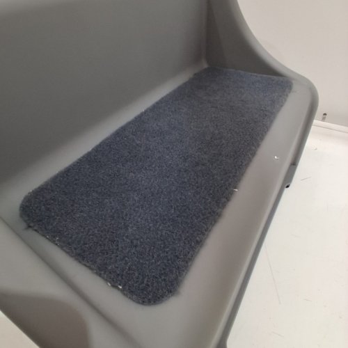 AMAZON BASICS FOLDABLE 4-STEP PET STAIRS - 19.8" X 16" X 25.9" - GREY (MODEL: B09T45VHNG) image 3