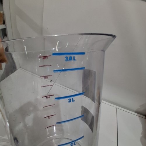 COMMERCIAL SIZE PLASTIC MEASURING CUP - 4 QT (ITEM: FG321800CLR) image 4