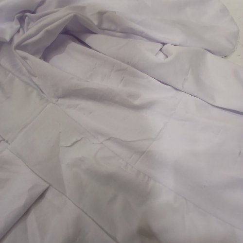 33PK VEVOR STRETCH SLIPCOVER WITH SKIRT - WHITE - (MODEL: RD-300Q-01) image 4
