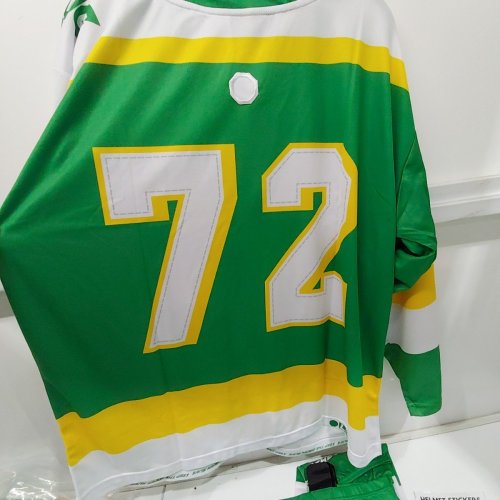 MENS LUG NORTHERN STARS HOCKEY JERSEY AND SOCKS - #72 - LARGE - GREEN image 5