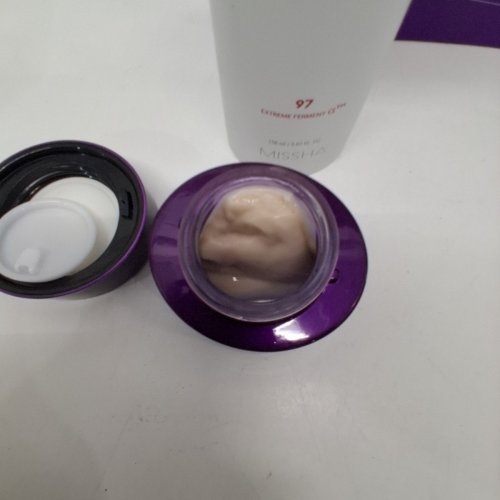 2PC MISSHA TIME REVOLUTION ESSENTIAL CARE SET - 150 ML ESSENCE + 50 ML CREAM image 4
