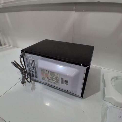 DANBY COUNTERTOP MICROWAVE OVEN - 0.7 CU/FT - BLACK ( MODEL- DBMW0721BBB) image 9