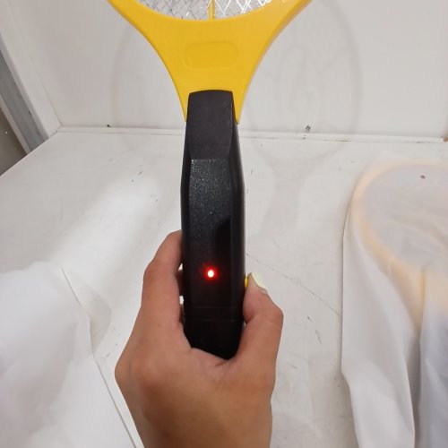 2PK ELECTRIC BATTERY OPERATED FLY SWATTER - YELLOW/BLACK image 2